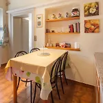 Chiara Arena Apartment
