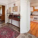 Chiara Arena Apartment